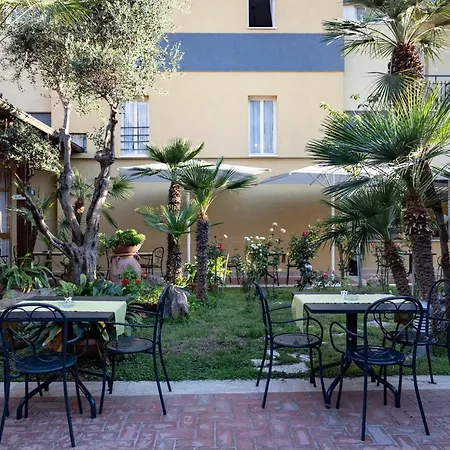 Margherita Hotel 3*